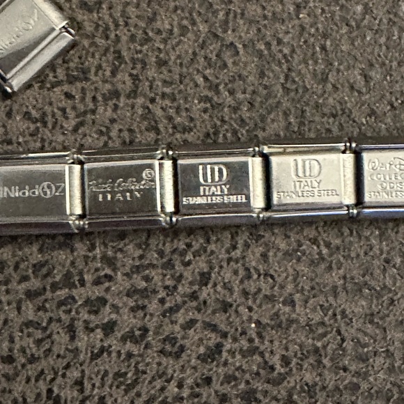 Women’s Italian Silver link charm bracelet - Picture 9 of 12